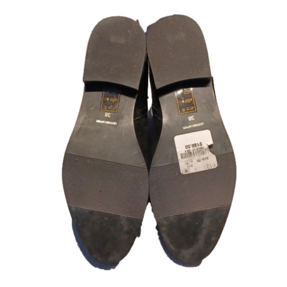 Le Chateau NWT Women's Size 8 (Eur 38) Black Suede Ankle Boots - Picture 8 of 11
